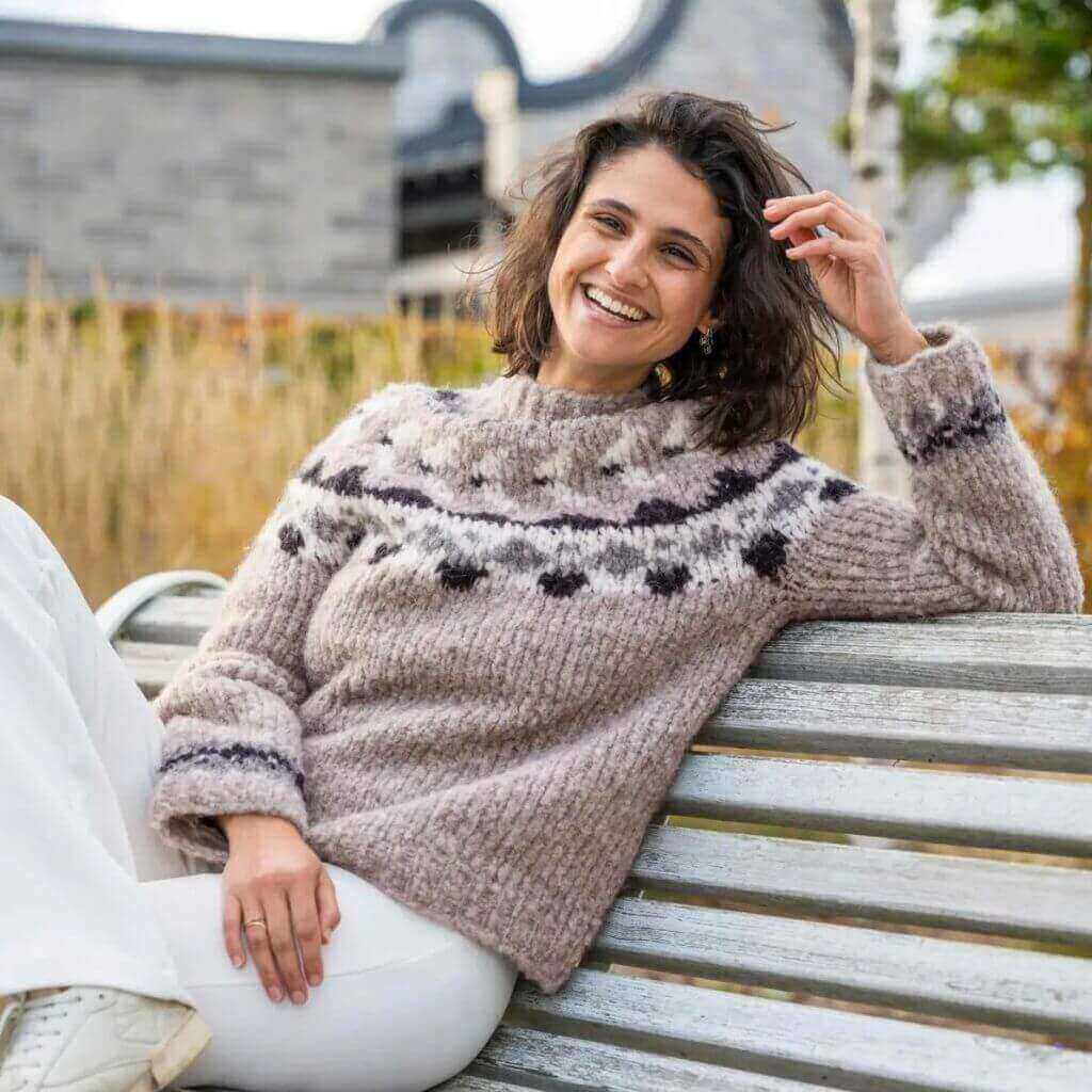 Gründl Jacquard-Pulli Top Down Strickanleitung – Produktansicht bei bei bei bei bei bei bei bei bei bei bei bei Lieblingsgarn