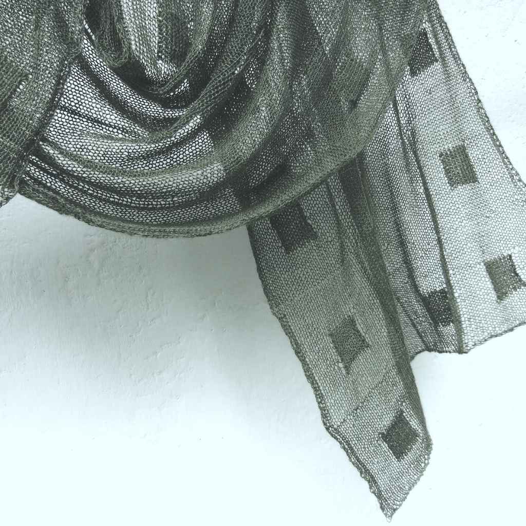 Hinterm Stein Pattern Tuch Quadri Strickanleitung - Hinterm Stein (PDF) Lieblingsgarn