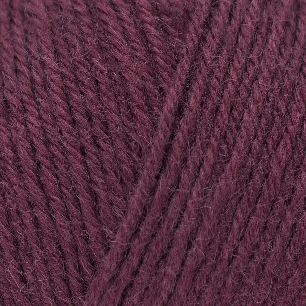 West Yorkshire Spinners 1300 mulberry West Yorkshire Spinners Signature 4ply Lieblingsgarn