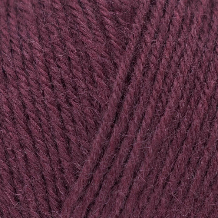 West Yorkshire Spinners 1300 mulberry West Yorkshire Spinners Signature 4ply Lieblingsgarn