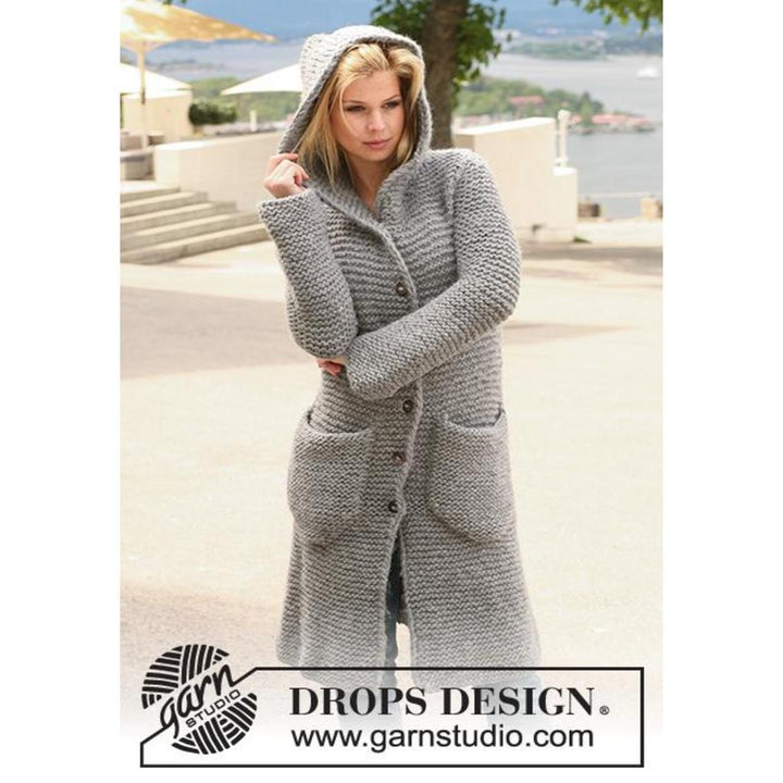 Jacke mit Kapuze im Krausrippenmuster Strickanleitung - Drops Design (PDF) bei Lieblingsgarn