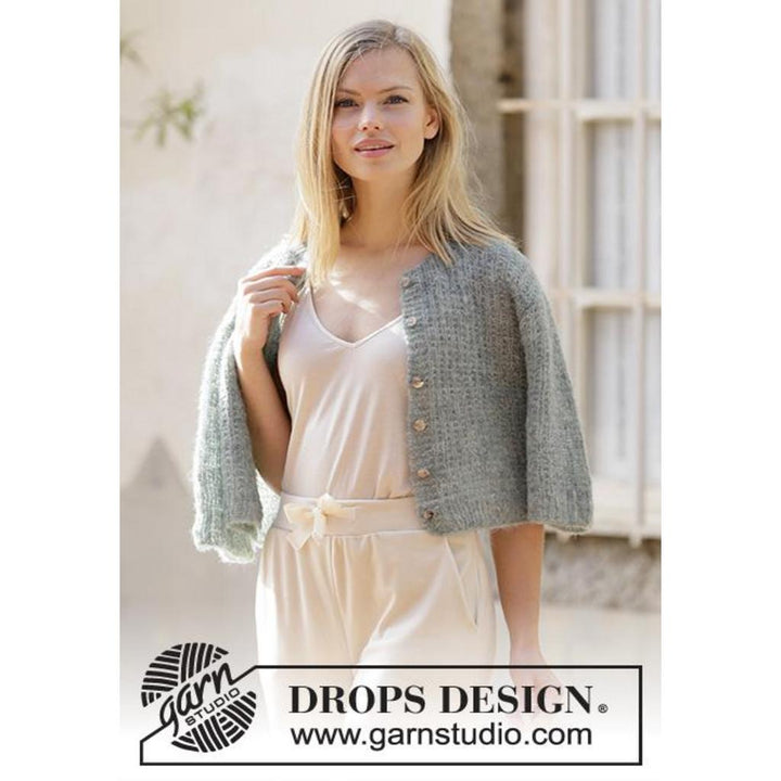Strickjacke mit kurzen Ärmeln Strickanleitung - Drops Design (PDF) bei Lieblingsgarn
