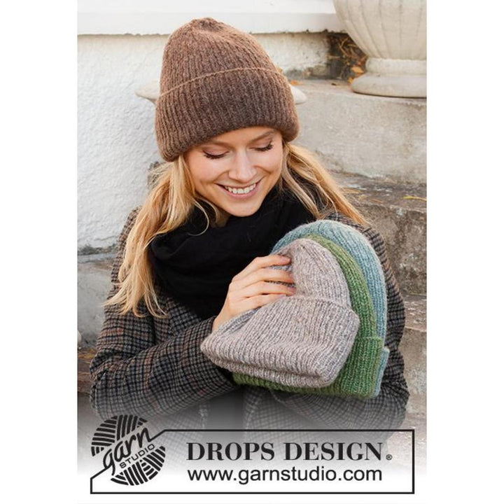 Winter Smiles Hat Strickanleitung - Drops Design (PDF)