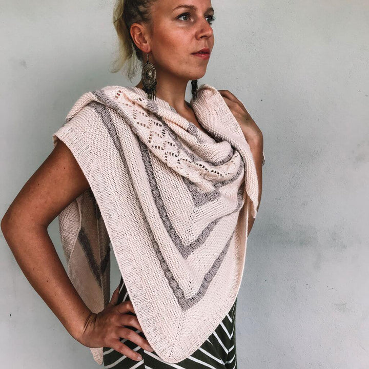 Katharina Lehmann Pattern Dreieckstuch Feeling Peachy Strickanleitung - Rina Lehmann (PDF) Lieblingsgarn