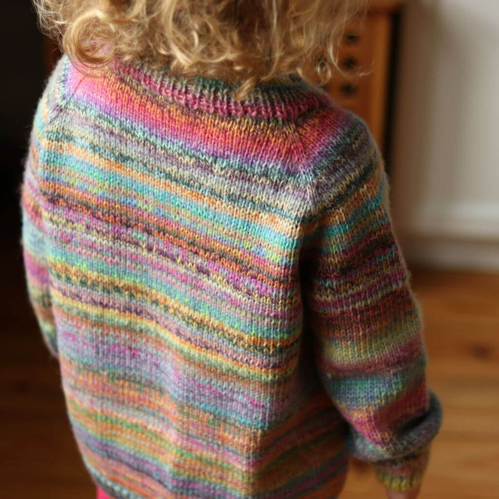 Frau Riedel strickt Pattern Happy Cardigan Mini Strickanleitung - Frau Riedel strickt (PDF) Lieblingsgarn