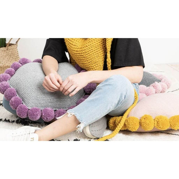 Rico Design Pattern Kissen mit Pompons Häkelanleitung - Rico Design (PDF) Lieblingsgarn