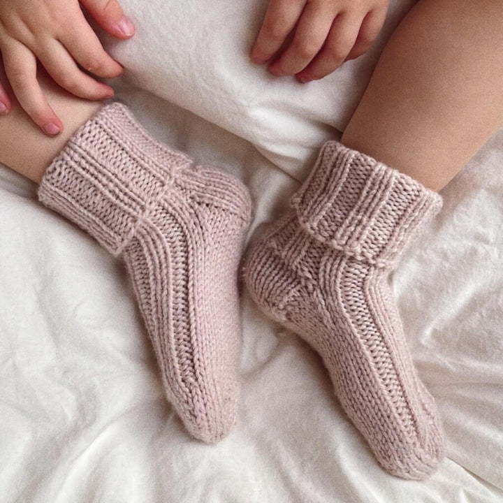 PetiteKnit Pattern Kindersocken Sunday Socks Junior Strickanleitung - PetiteKnit (Heft) Lieblingsgarn