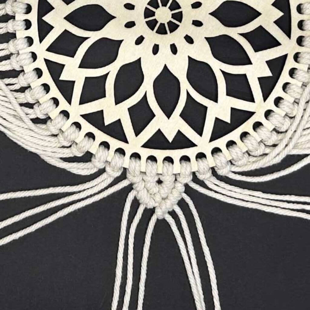 Topp Mindful Mandala - Makramee-Knüpf-Set: Wandbehang Lieblingsgarn