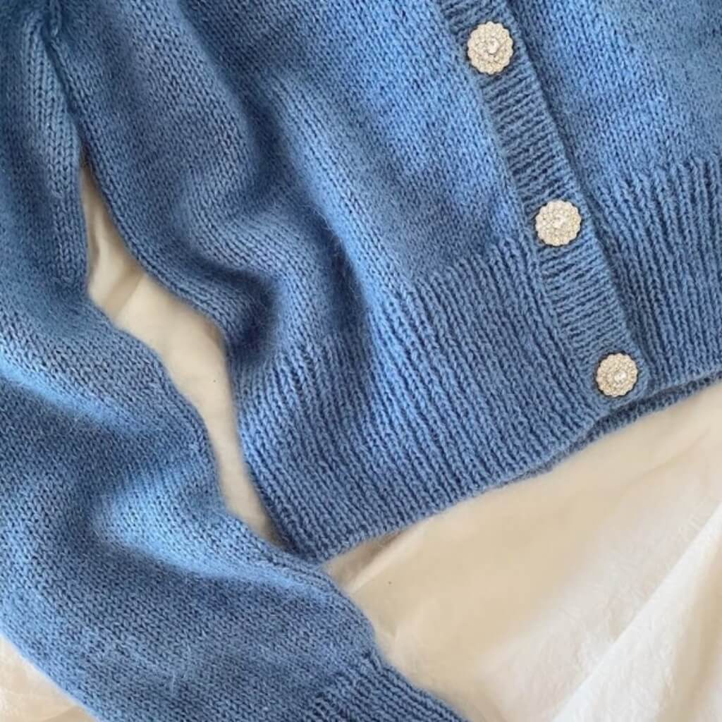 Petiteknit April Cardigan - Damen Lieblingsgarn