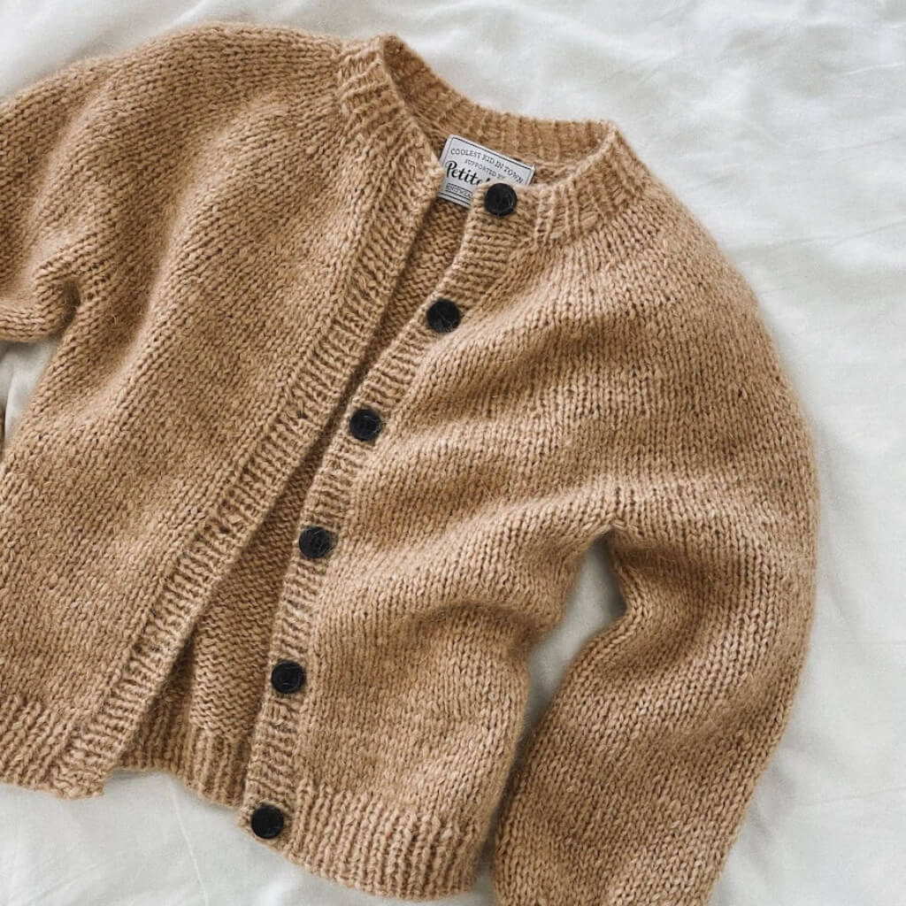 PetiteKnit Novice Cardigan Junior Chunky Edition Lieblingsgarn